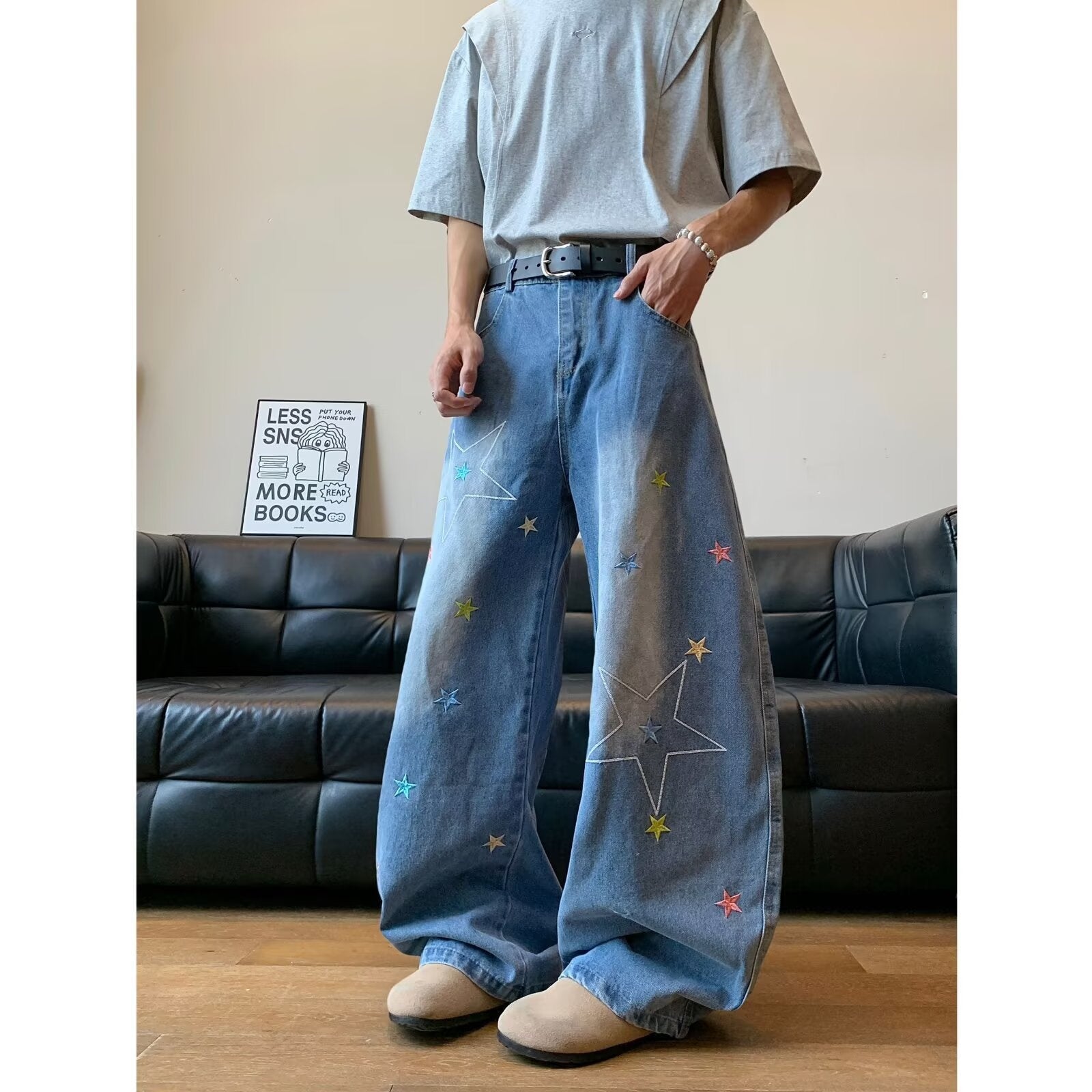 Star Embroidered Curved Knife Jeans for Men