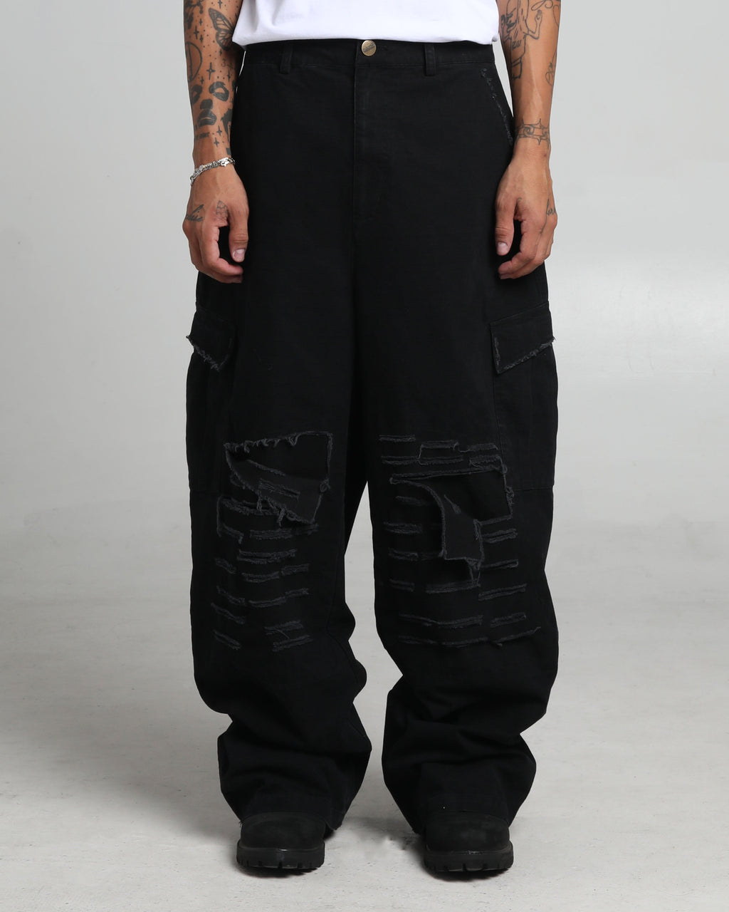 Shredded Cargo Pant