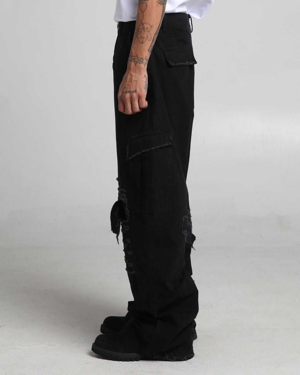 Shredded Cargo Pant