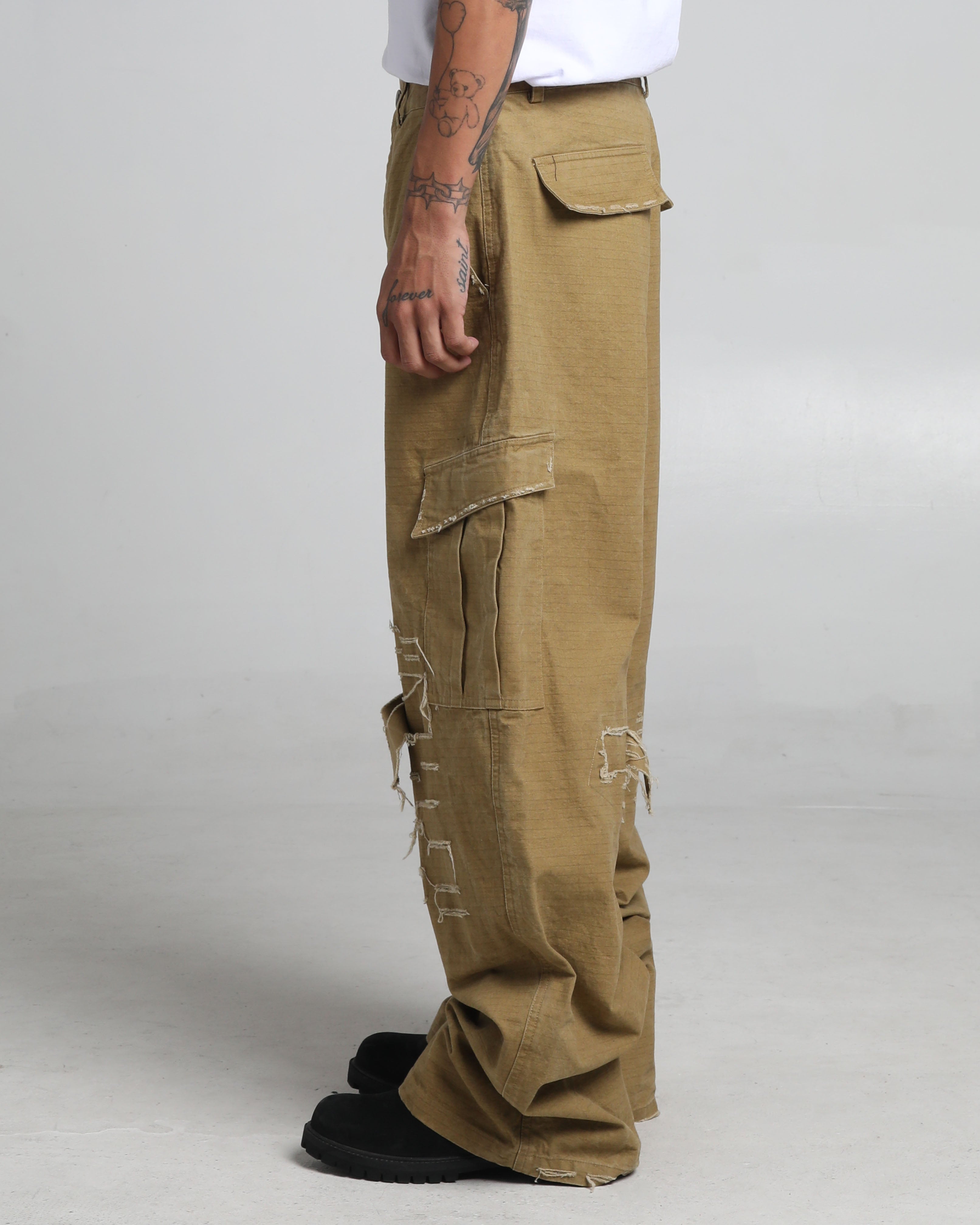 Shredded Cargo Pant