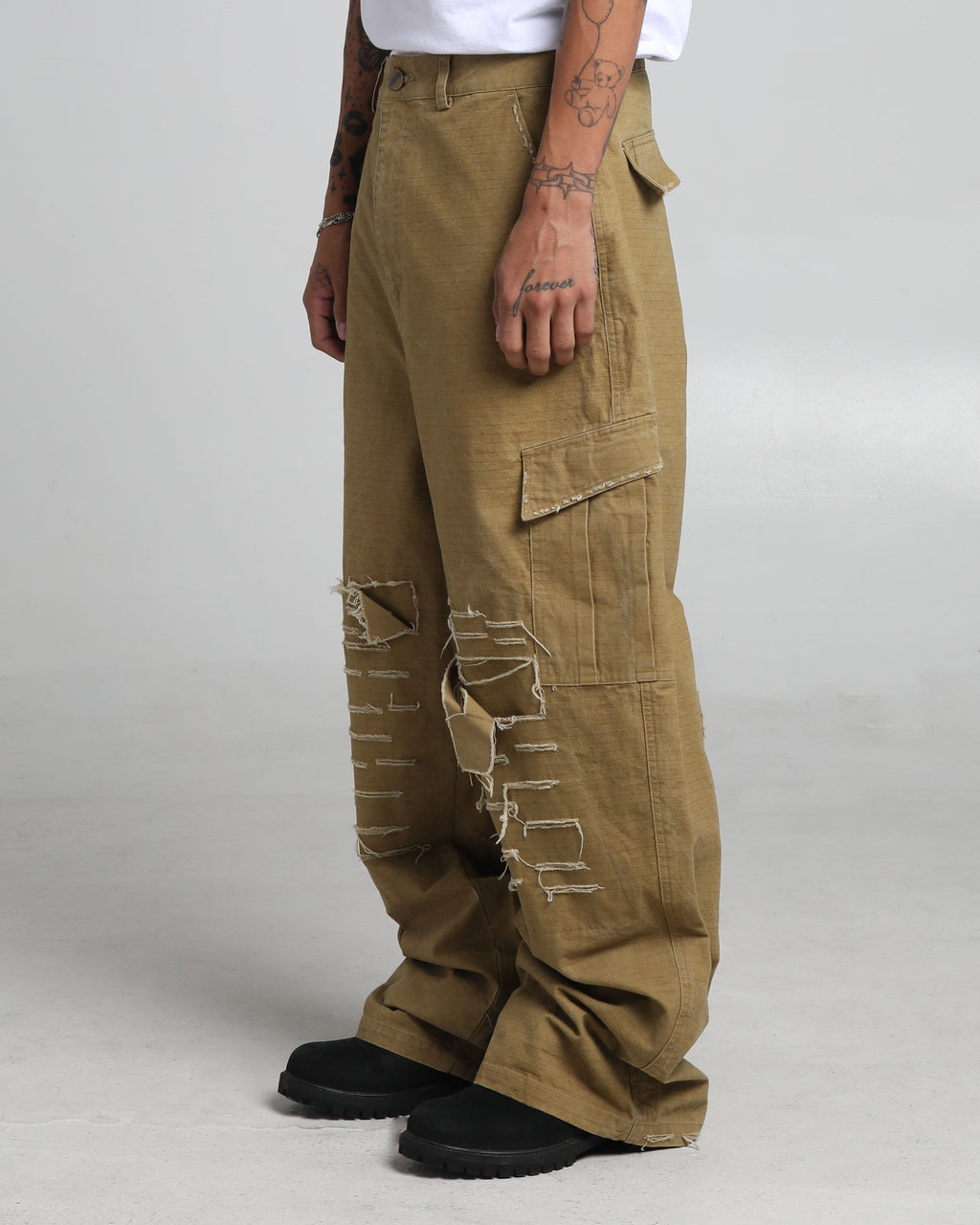 Shredded Cargo Pant